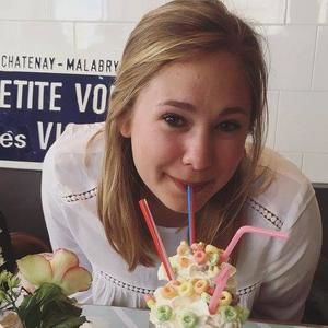 Meet your Posher, Olivia